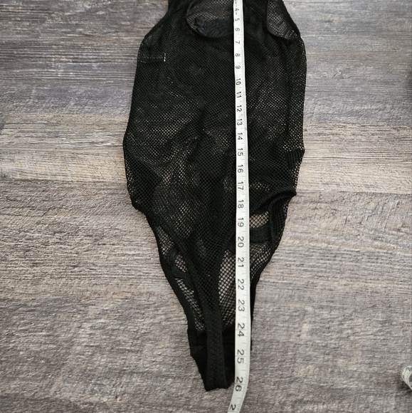 Seduction by fedricks of Hollywood dragon fishnet bodysuit - Picture 8 of 8